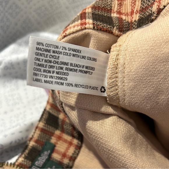 NWT Wild Fable plaid skirt w/front zipper and front pockets. - Picture 6 of 6